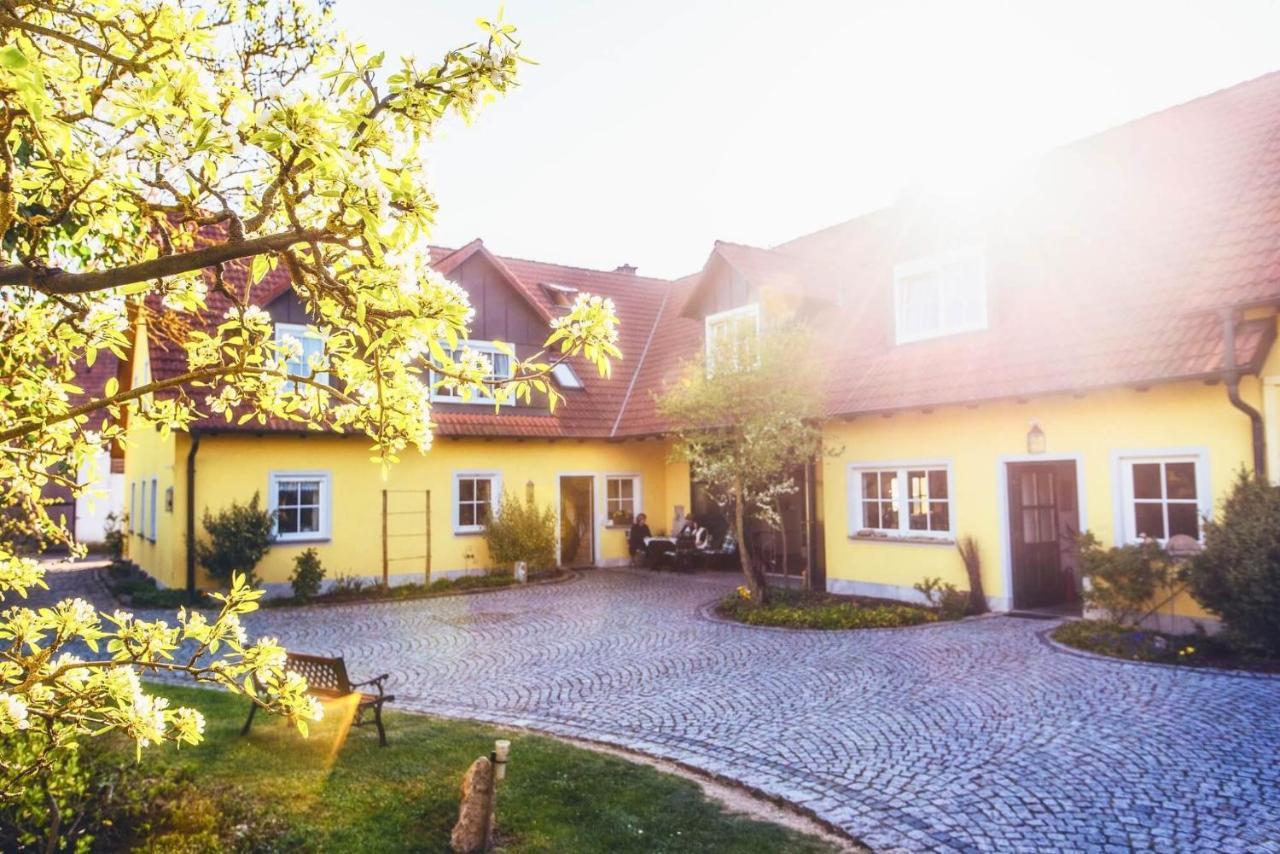 Pension Sankt Urban Sommerach Luaran gambar
