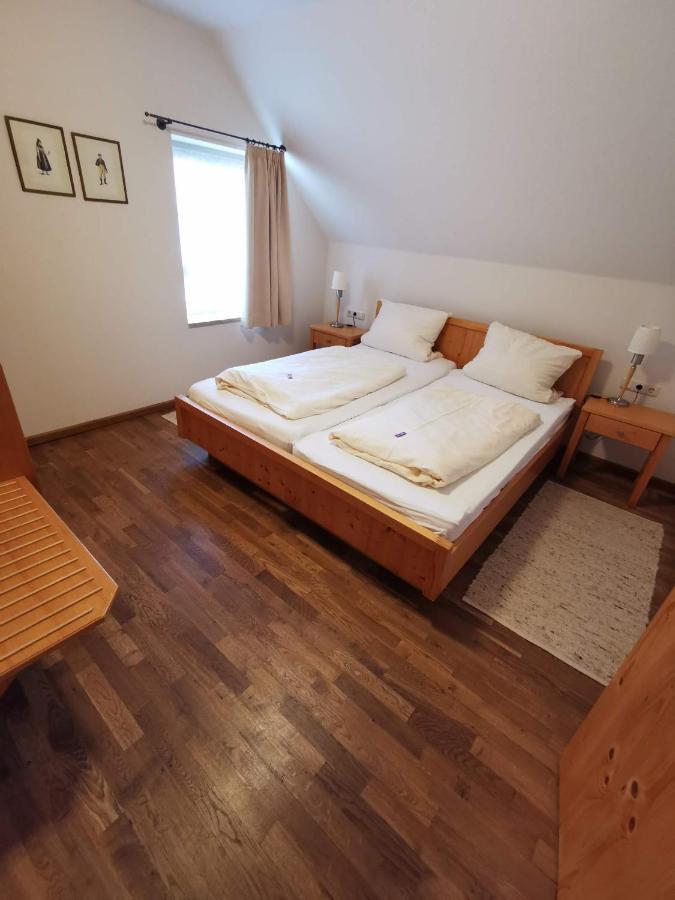 Pension Sankt Urban Sommerach Luaran gambar