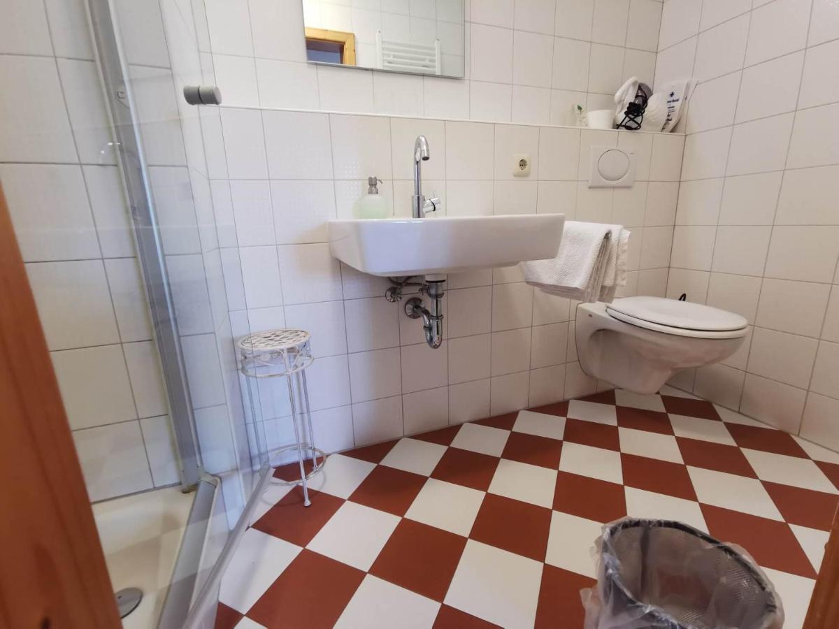 Pension Sankt Urban Sommerach Luaran gambar